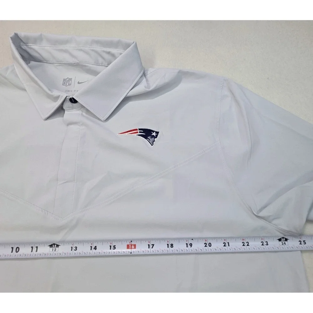 Nike New England Patriots Wind Jacket Shirt Mens XL LIMITED USE Short Sleeve